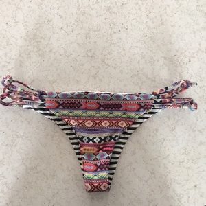 Billabong bikini bottoms!